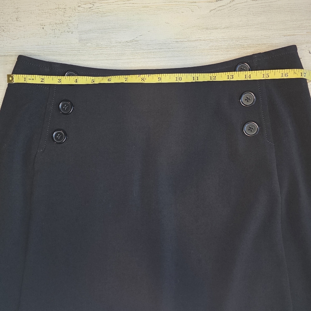 Larry Levine Lifestyle Attitude Black Skirt Size 12 Faux Button Front Stretch - Picture 5 of 10